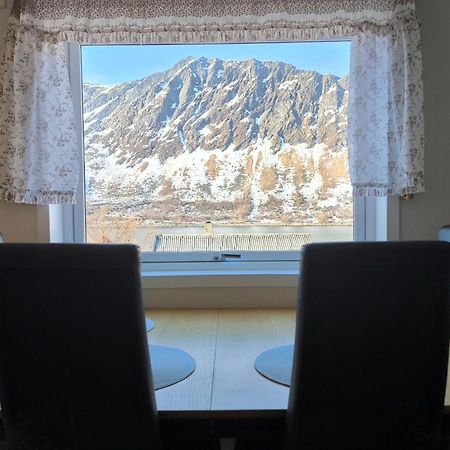 Hus Gryllefjord Villa Bagian luar foto